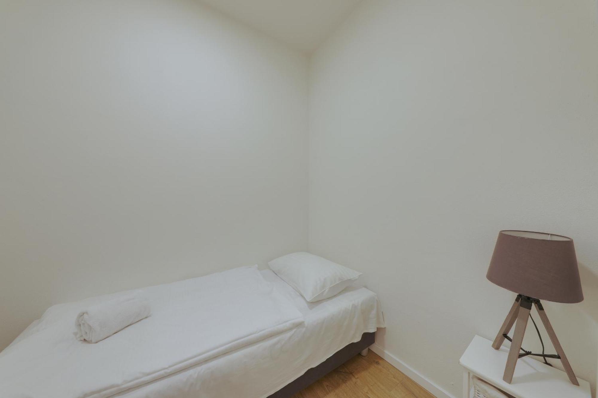 Shone Apartment Old Town 2 Bedroom Братислава Екстериор снимка