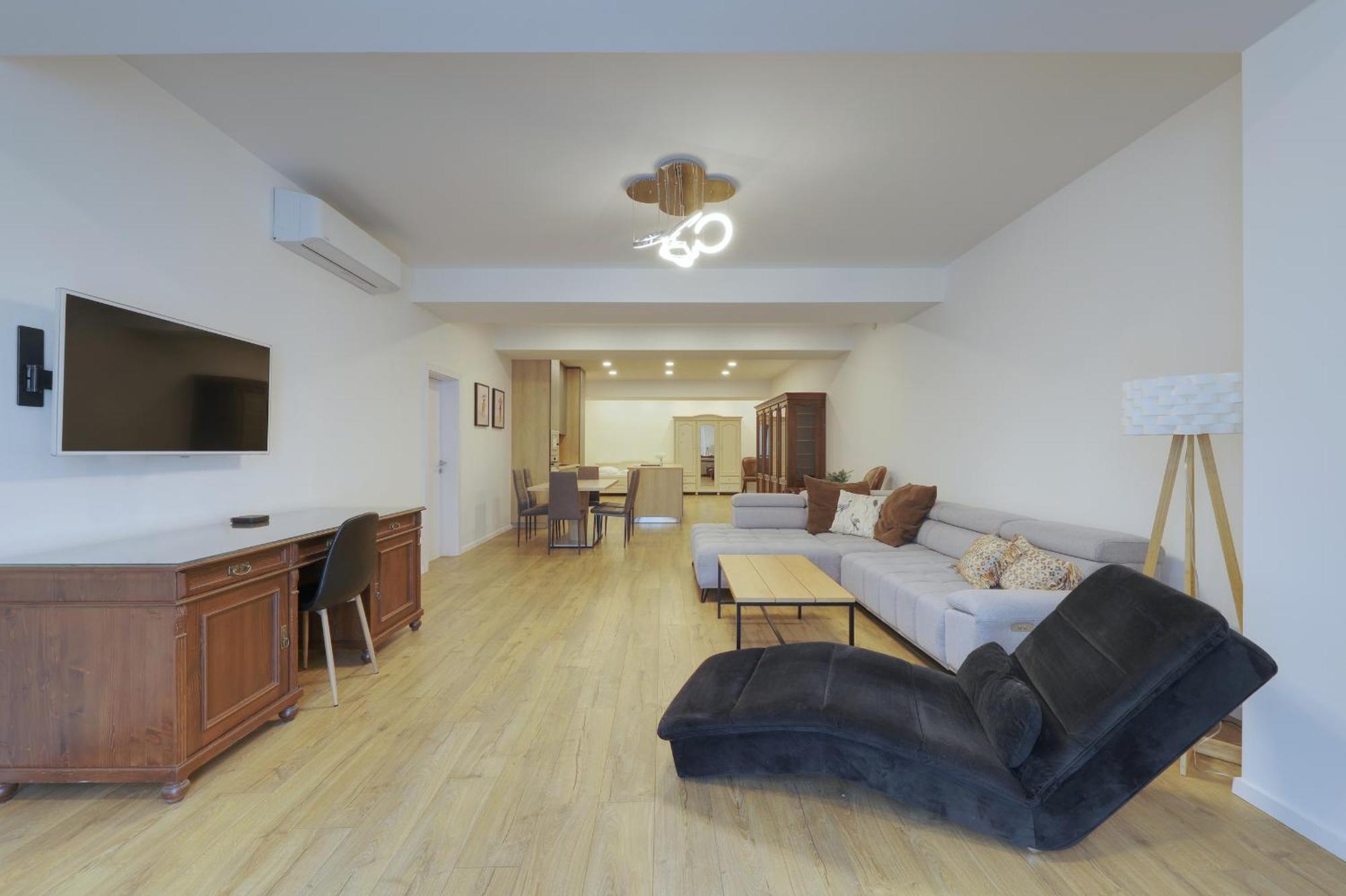 Shone Apartment Old Town 2 Bedroom Братислава Екстериор снимка