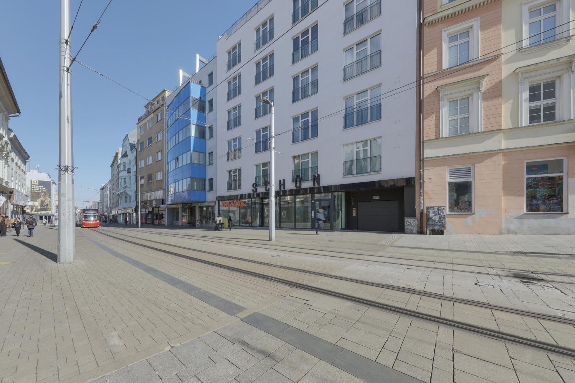 Shone Apartment Old Town 2 Bedroom Братислава Екстериор снимка